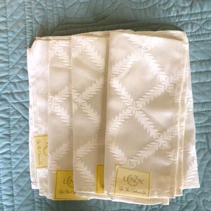 Lenox Laurel Leaf 4 piece napkin set